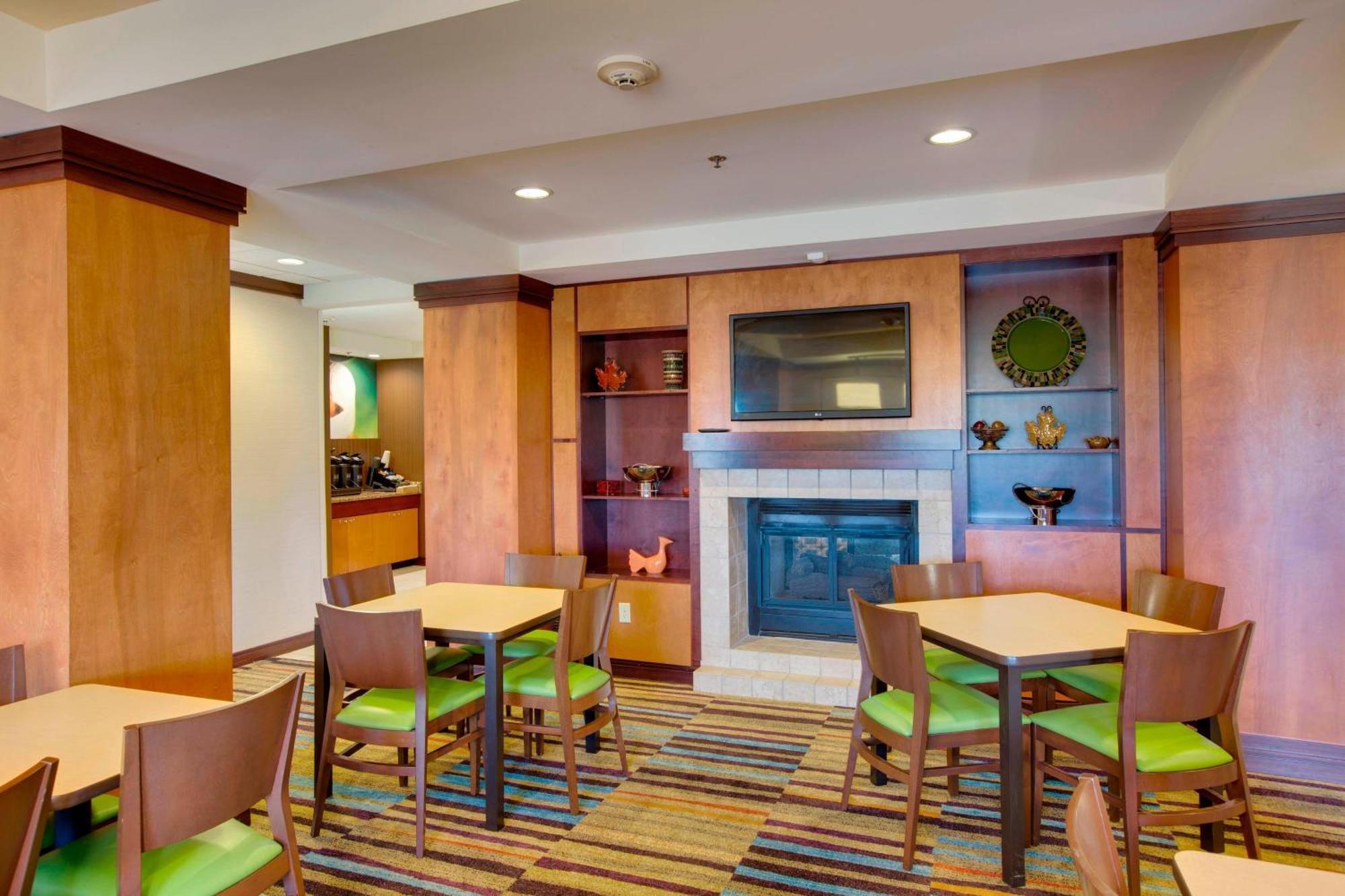 Fairfield Inn And Suites South Hill I-85 מראה חיצוני תמונה