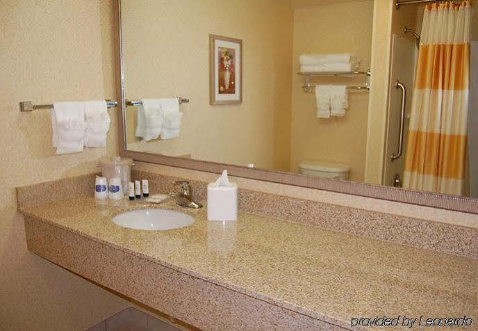 Fairfield Inn And Suites South Hill I-85 מראה חיצוני תמונה